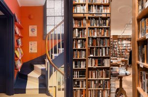 Read more about the article From Rare Finds to Bestsellers: The Best Bookshops in Bath